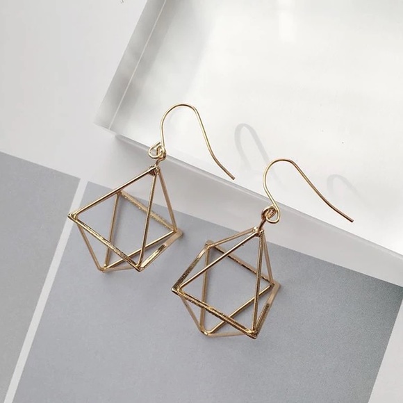 Beautiful Geometric Lantern Dangle Earrings - Picture 5 of 16